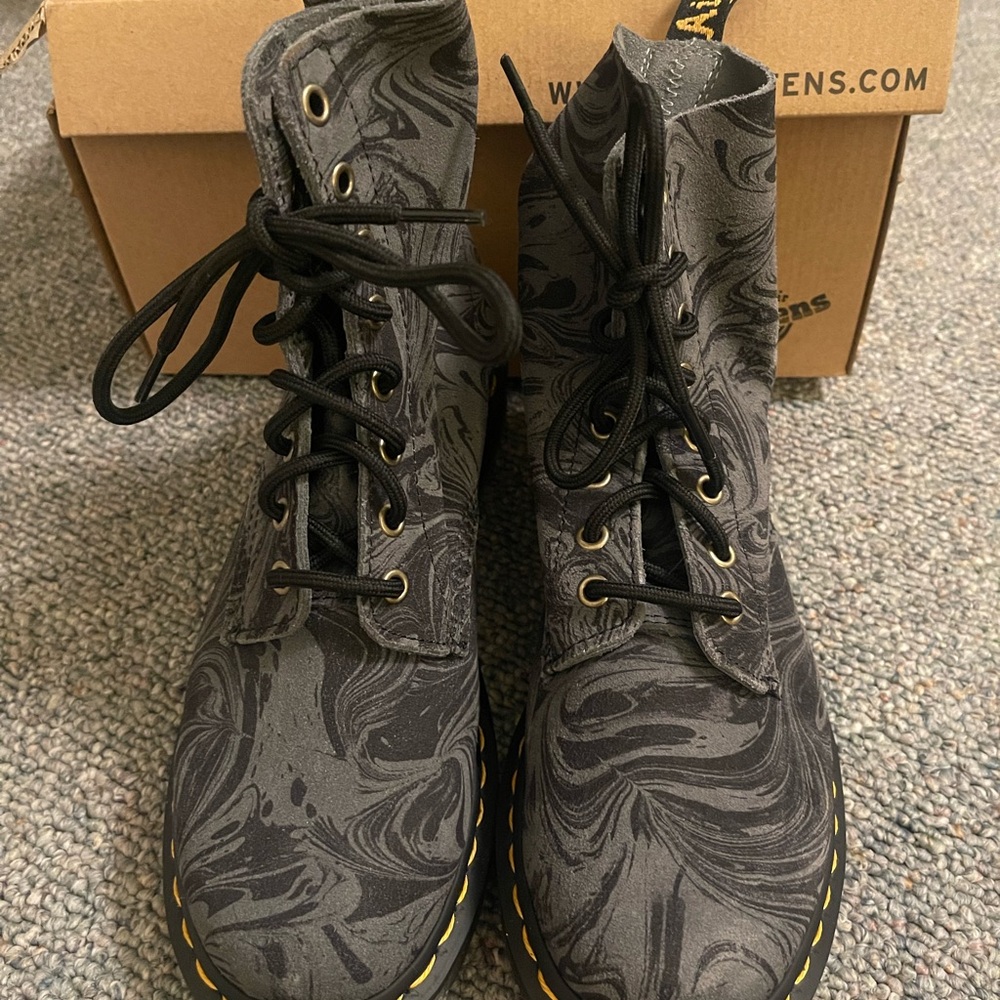 Dr. Martens Gray Swirl Women’s Boots New